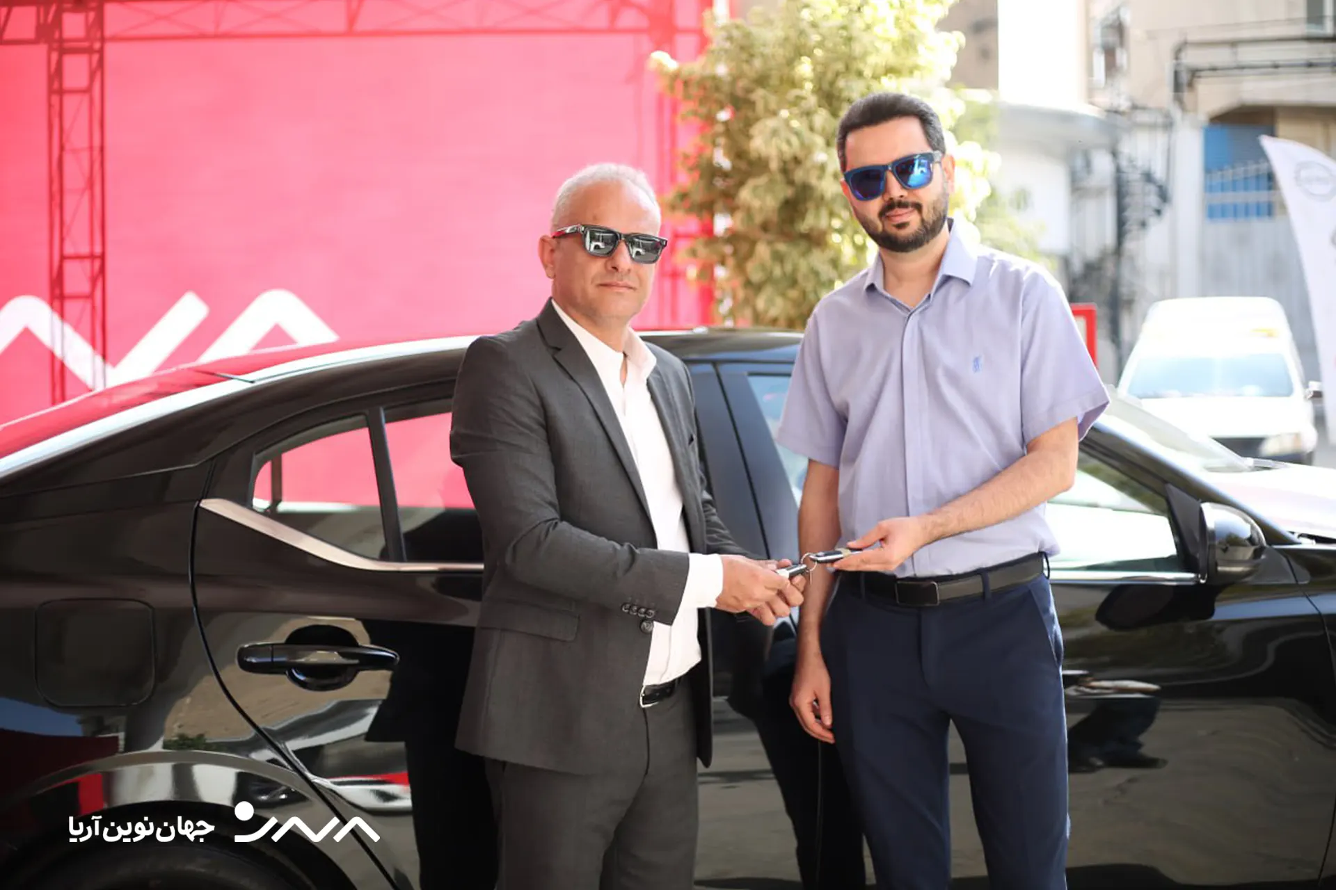رونمایی و‌ تحویل اولین خودروی نیسان سیلفی بنزینی وارداتی مدل 2025 جهان نوین آریا